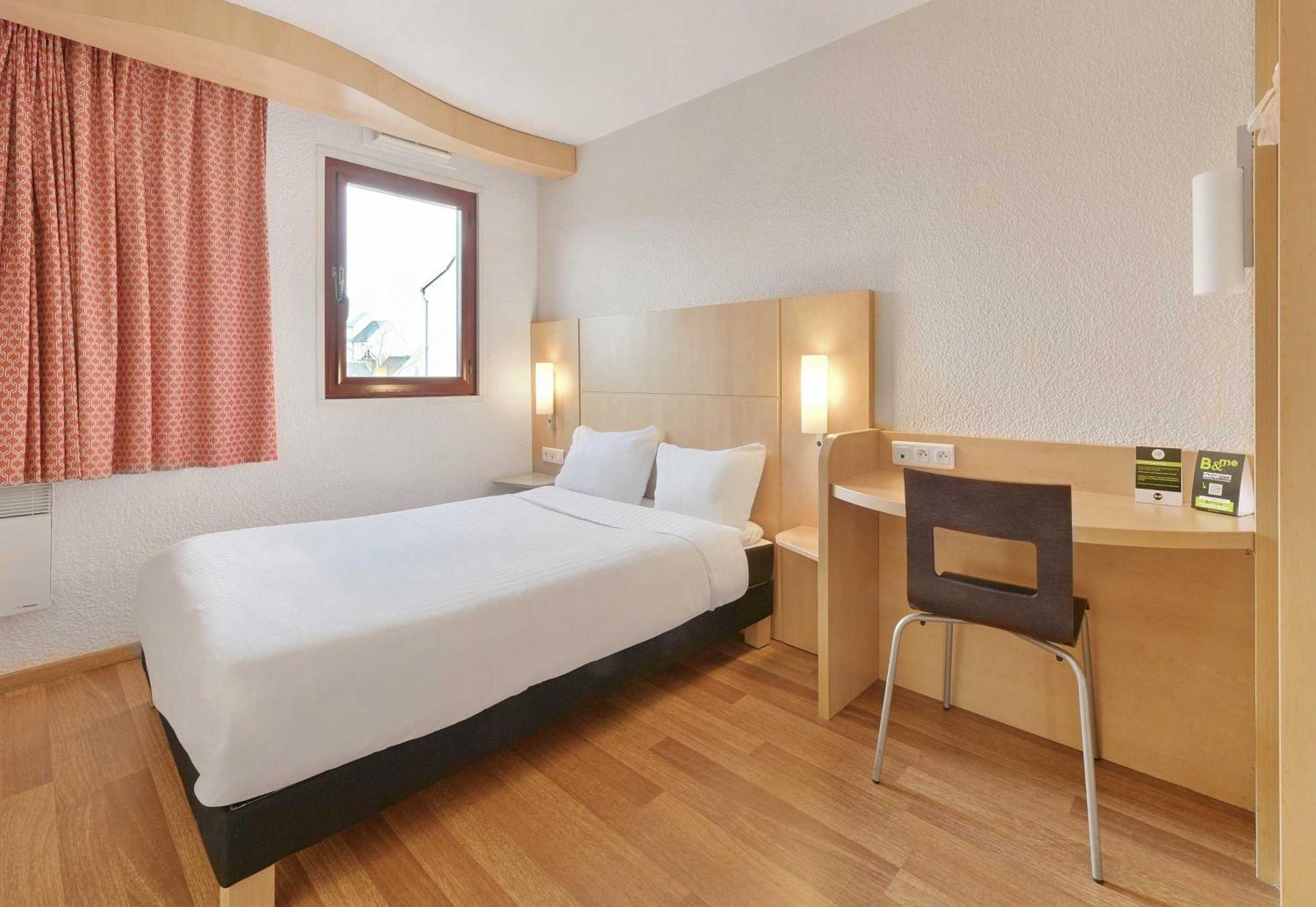 B&B Hotel Le Mans Centre Cathedrale Екстер'єр фото