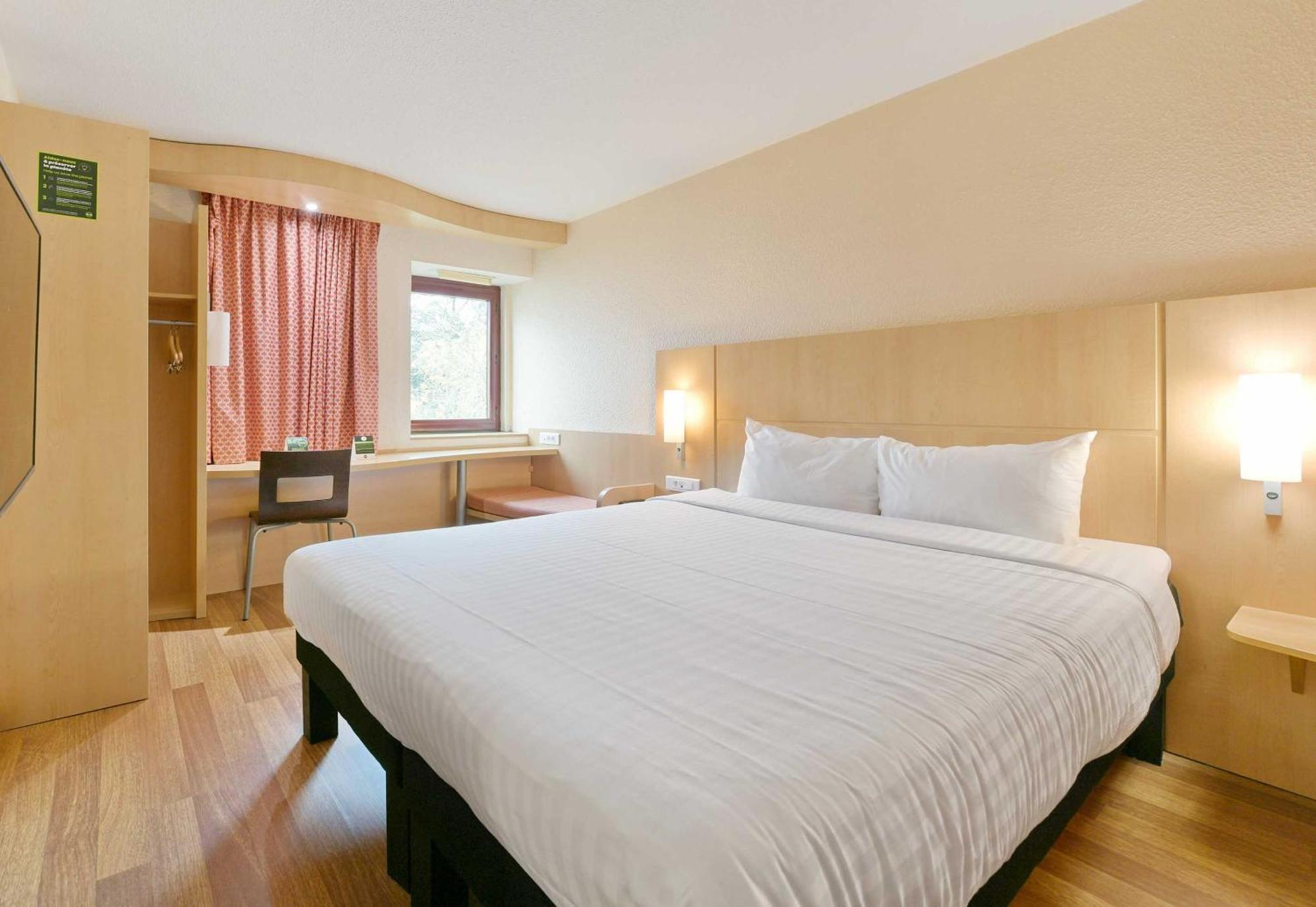 B&B Hotel Le Mans Centre Cathedrale Екстер'єр фото